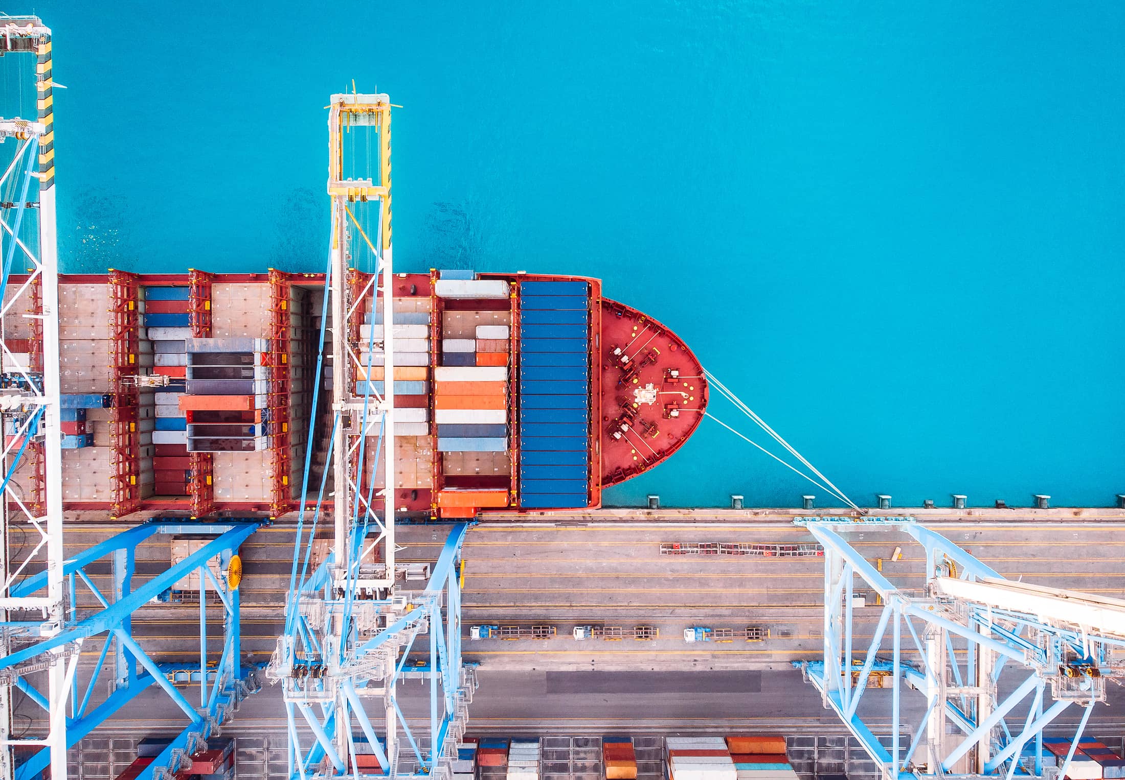 Containerschip in de haven | TTN B.V.